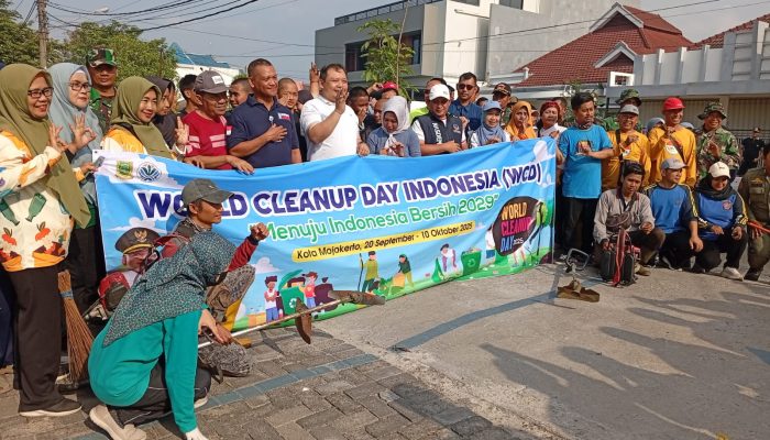 Mojokerto Raya mengadakan World Clean Up Day 2025 al hasil Alami Penurunan Volume Sampah Hampir 50 Persen