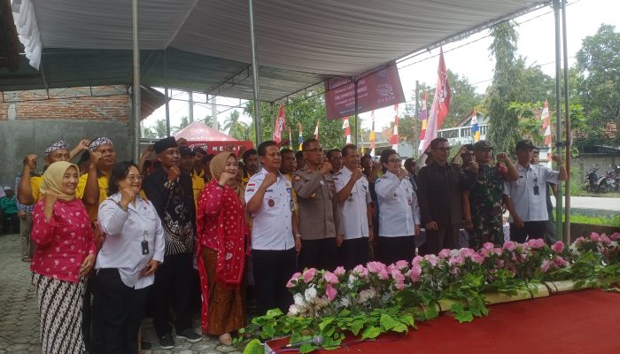 Wabup Bersama Ketua Komisi A DPRD Kabupaten Cilacap Serap Aspirasi Petani di Hari Tani Nasional Ke 62 2 IMG 20250924 104304