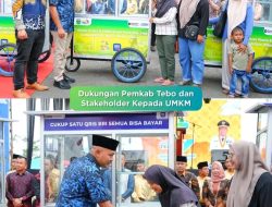 RANGKAIAN HUT TEBO KE-26 : BUPATI TEBO SERAHKAN BANTUAN SOSIAL KEPADA KELUARGA DENGAN KETERBATASAN EKONOMI & UMKM