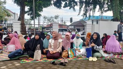 masyarakat antusias sarapan murah rp.3000 pkk jambi kian diminati 2 Fb Img 1760708862696Xhoxwua