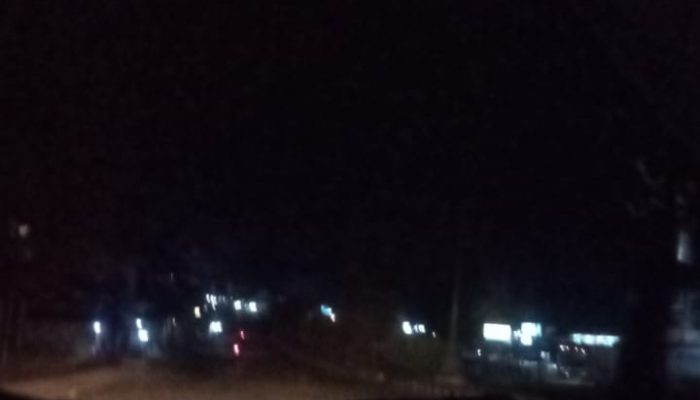 Lampu jalan unit 2 Rimbo bujang tidak Diurus lagi oleh pihak Pemda Tebo.