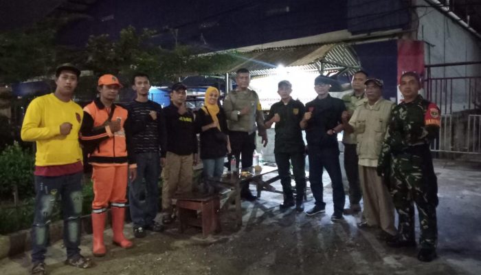 Kolaborasi Kodim 0505/JT dan Komduk Gelar Patroli Siskamling di Rawa Bunga, Jatinegara.
