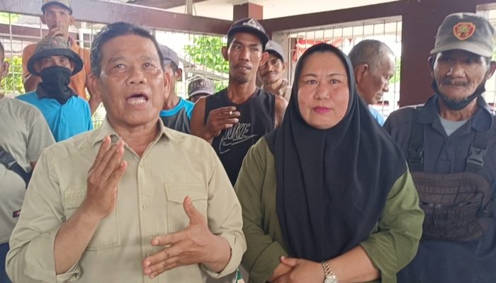 Masyarakat Desa kasih Raja Menuntut Penghentian Sementara Pengarapan Cetak Sawah