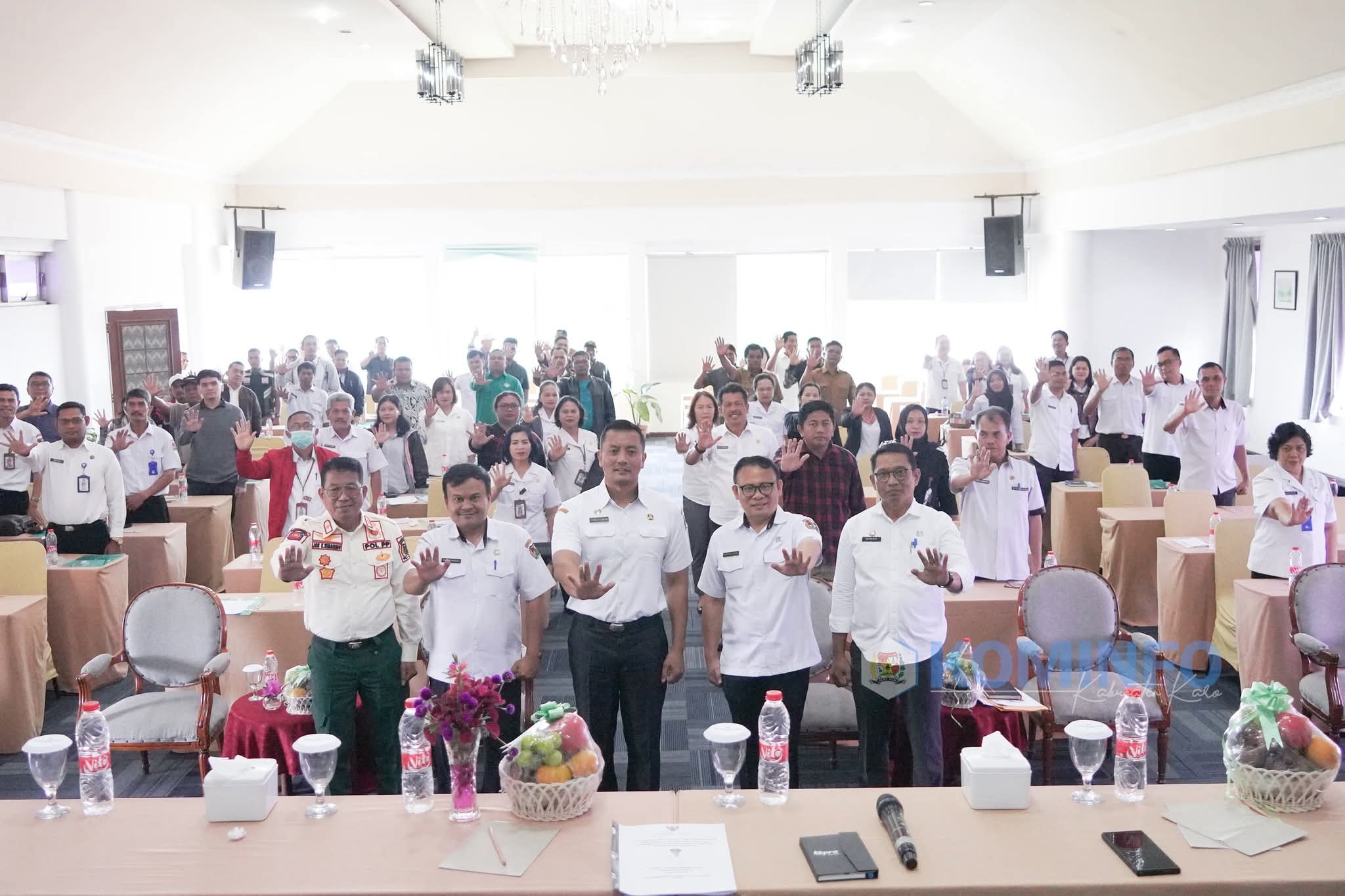 sekda karo buka sosialisasi penyerahan prasarana, sarana dan utilitas (psu) perumahan dan permukiman 2 Fb Img 1763622339349