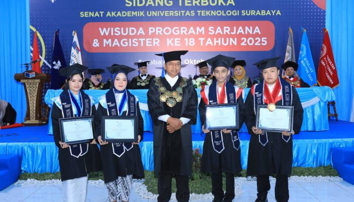Wisuda ke – XVIII Universitas Teknologi Surabaya tahun 2025