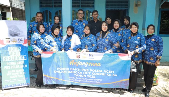 HUT Ke-54 Korpri, ASN Polda Aceh Anjangsana dan Beri Layanan Kesehatan Gratis bagi Pensiunan