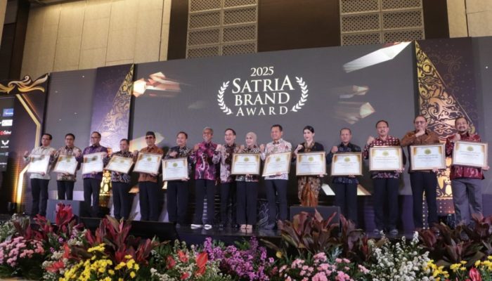 Raih Satria Leader Award Bidang Kesehatan, Bupati Brebes Sebut Ini Berkat Masyarakat