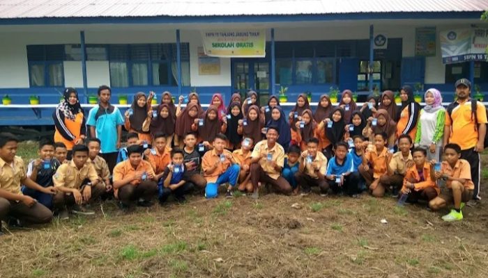 SMPN 15/X pemusiran kec Nipah panjang,sampaikan ucapkan selamat dirgahayu ke 26 kabupaten tanjung jabung timur