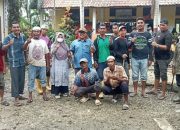 Pasca Banjir Dan Longsor Disdikbud Aceh Timur Dan Masyarakat Gotong Royong Bersihkan Sisa Puing  Di Musium Meriam Turki Peureulak.