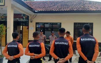 bersama tim sar gabungan, polres purwakarta lakukan pencarian korban tenggelam di waduk jatiluhur 9 Img 20251203 Wa0029