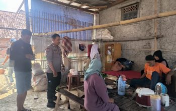 gelar jum'at curhat, polsek plered sampaikan pesan kamtibmas dan bahaya judi online ke masyarakat 6 Img 20251205 Wa0044