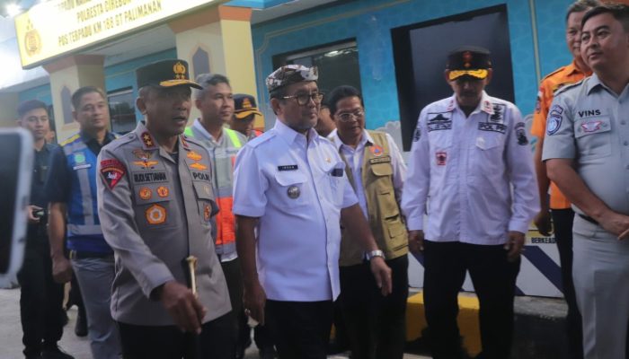 Bupati Imron Dampingi Kapolda Jabar Tinjau Tol Palimanan Jelang Nataru