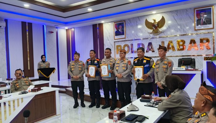 Bhabinkantibmas Polres Purwakarta Raih Juara II Laporan BOS V2 se-Polda Jabar Pada Tahunan Binmas 2025