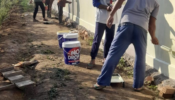 pemerintah tiyuh kibang budi jaya laksanakan program pembangunan pagar tempat pemakaman umum 2 Img 20251210 Wa00232D1Mb5S