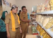 bupati imron optimistis desa belawa raih prestasi di ajang galeri pelangi jabar 20 Img 20251212 Wa0005