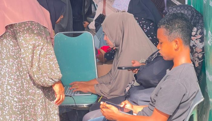 Ditengah Padamnya Arus Listrik,Bank Aceh Cabang Idi Berikan Layanan Penuh Dengan Menyediakan Ginset *Terimakasih Bank Aceh*