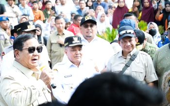 mendagri tito dampingi presiden tinjau sejumlah titik wilayah terdampak bencana di sumbar 5 Img 20251219 Wa0012