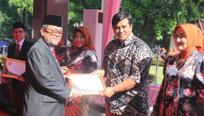 Peringati Hari Ibu, Bupati Imron: Perempuan Berdaya Kunci Menuju Indonesia Emas 2045