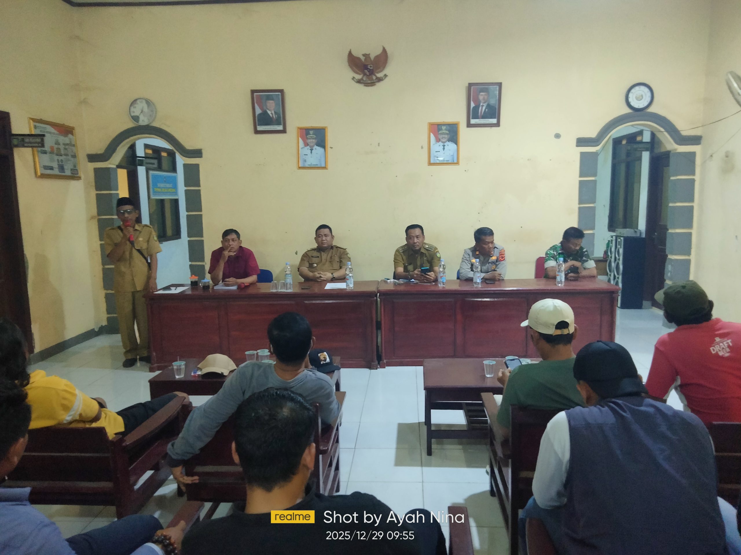 aksi garang di cipedang berujung audiensi terbuka, pemdes serahkan lkpj dan lppd 3 Img20251229095513 Scaled