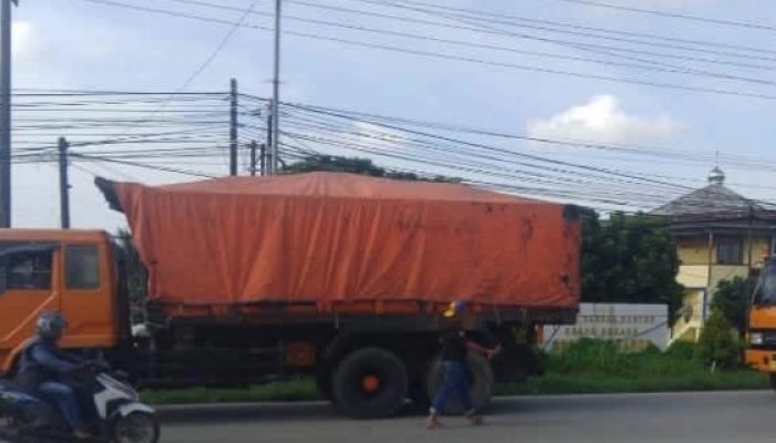LSM BCW : Tidak Sesuai Pertek Transporter Limbah B3, Kenapa Armada PT. ARU dilepas Polsek Cikande?