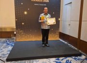 Wujudkan Jaminan Kesehatan, Bupati Karo Terima Penghargaan UHC Award 2026 di Jakarta