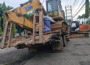 Polres Merangin Amankan Dua Pelaku Peti, Satu Unit Excavator Dan Perlengkapan Tambang Disita