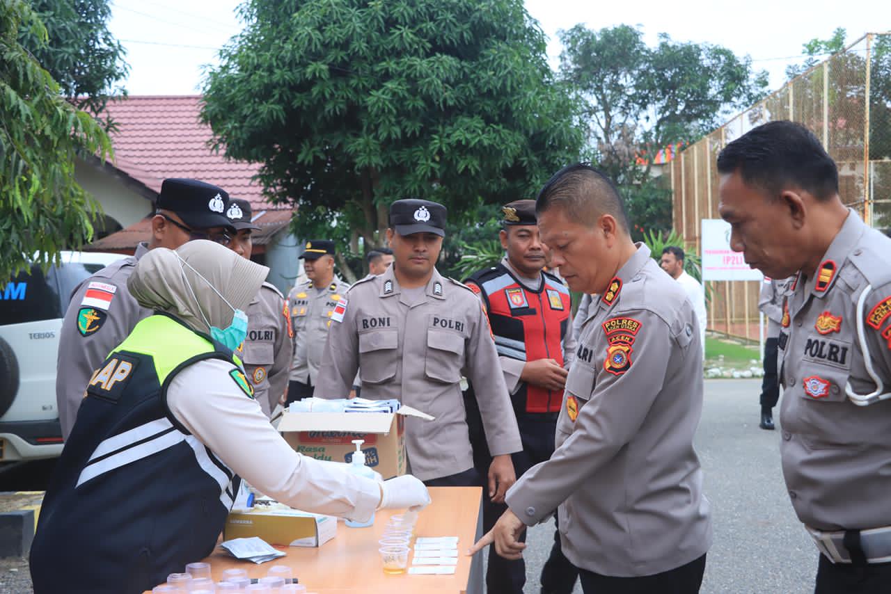pimpin gaktibplin, kapolres aceh utara lakukan pengecekan urine kepada personel secara acak 4 IMG 20260112 WA0007 1