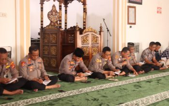 bangun moral dan spiritual personel, polres tulang bawang gelar binrohtal islam penuh kekhidmatan 7 Img 20260122 Wa0025