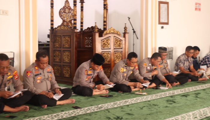 Bangun Moral dan Spiritual Personel, Polres Tulang Bawang Gelar Binrohtal Islam Penuh Kekhidmatan