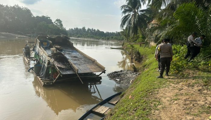 Polsek Tanah Sepenggal Lintas Bubarkan Aktivitas PETI di Sungai Mancur dan Tanah Periuk