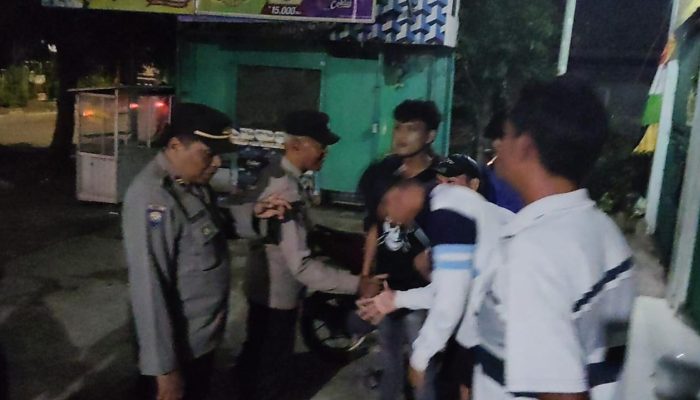Malam Minggu, Polres Purwakarta Laksanakan Pembinaan Publik di Titik Kumpul Remaja
