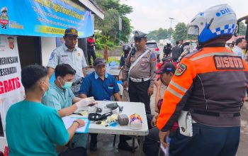 Pastikan Angkutan Umum Aman, Satlantas Polres Purwakarta Gelar Ramp Check dan Tes Alkohol di Cikopo