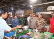 Jelang Ramadan 1447 H, Kapolresta Cirebon dan Forkopimda Sidak Dua Pasar, Pastikan Harga Sembako Stabil dan Stok Aman