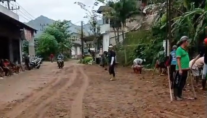 Tiga Kali Ditangani Namun Jalan Kembali Rusak Parah, Swadaya Warga Mbarak Cokrokembang Ngadirojo Bongkar Lemahnya Proyek Jalan PUPR Pacitan