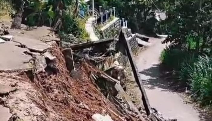 Talud SD Negeri 2 Kledung Longsor Diterjang Hujan Deras, Forkopimcam Bandar Gerak Cepat Koordinasi Penanganan