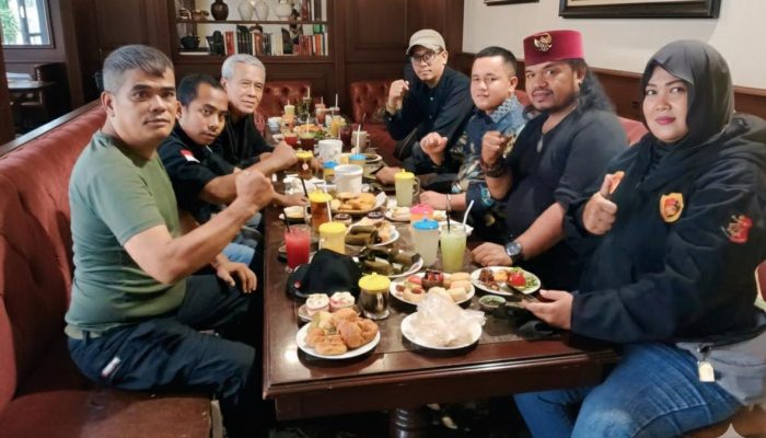 FRN Counter Polri Jabar Gelar Buka Puasa Bersama