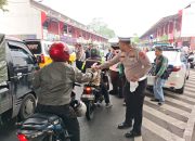 satlantas polres kuningan bagikan takjil di jalan siliwangi 5 IMG 20260225 WA0026 1