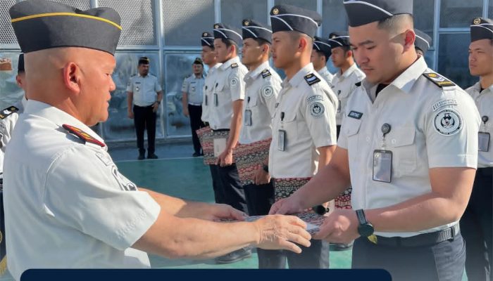 Apresiasi Dedikasi Petugas, Rutan Kabanjahe Sematkan Tanda Kenaikan Pangkat Angkatan 2021