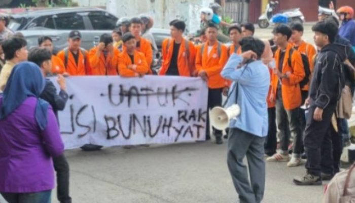 Jaga Situasi Tetap Kondusif, Polres Purwakarta Kawal aksi Solidaritas Mahasiswa Dengan Humanis