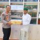 Silaturahmi di Bulan Ramadan ke Pesantren Markaz Al-Ishlah Al-Aziziyah, Kabid Humas Salurkan Kurma Bantuan Kapolda Aceh