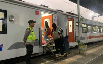 polres oku bantu penumpang tertinggal kereta di stasiun baturaja 7 IMG 20260314 WA0034