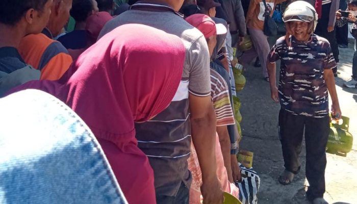 Gas LPG 3 Kg Langka di Pacitan, Warga Keluhkan Gangguan Aktivitas Sahur hingga Ibadah Ramadan