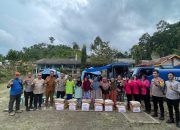 Polres OKU Selatan dan Bhayangkari Gerak Cepat Salurkan Bantuan bagi Korban Banjir Bandang dan Longsor di Manduriang