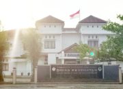 Bendera Merah Putih Berkibar Satu Tiang Penuh, Dinilai Tak Hormati Wafatnya Try Sutrisno