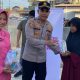 Polsek Baktiya Bagikan Ratusan Takjil kepada pengguna Jalan dan Pengungsi Huntara di Baktiya