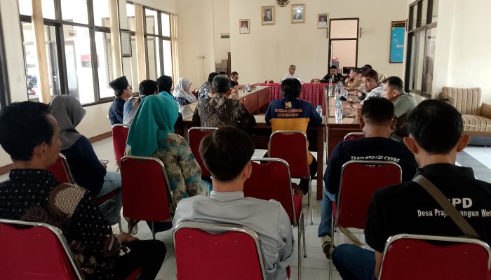 Rakor dan Halal Bihalal, Camat Kaliwedi Tekankan Sinergi Pelayanan Publik