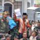 Sambut Pendemo, Bupati Al-Farlaky Jawab Lugas dan Tegas Tuntutan Massa
