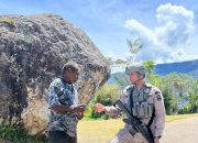 Satgas Damai Cartenz Gelar Patroli dan Pelayanan Kesehatan di Sinak