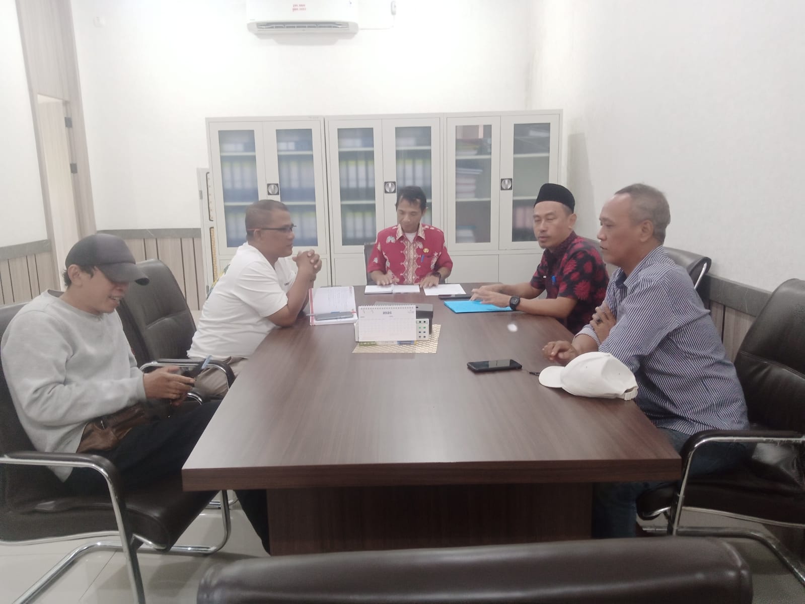 polemik mobil dinas indramayu, fpi minta dialihkan ke truk sampah dan jalan rusak 8 IMG 20260416 WA0021