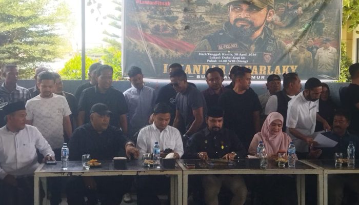 Bupati Acèh Timur Iskandar Usman Al farlaki Gelar Konferensi Pers Terkait Isu Perselingkuhan